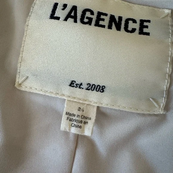 L'AGENCE Brooke Double Breasted Crop Blazer in Ecru - Picture 3 of 6